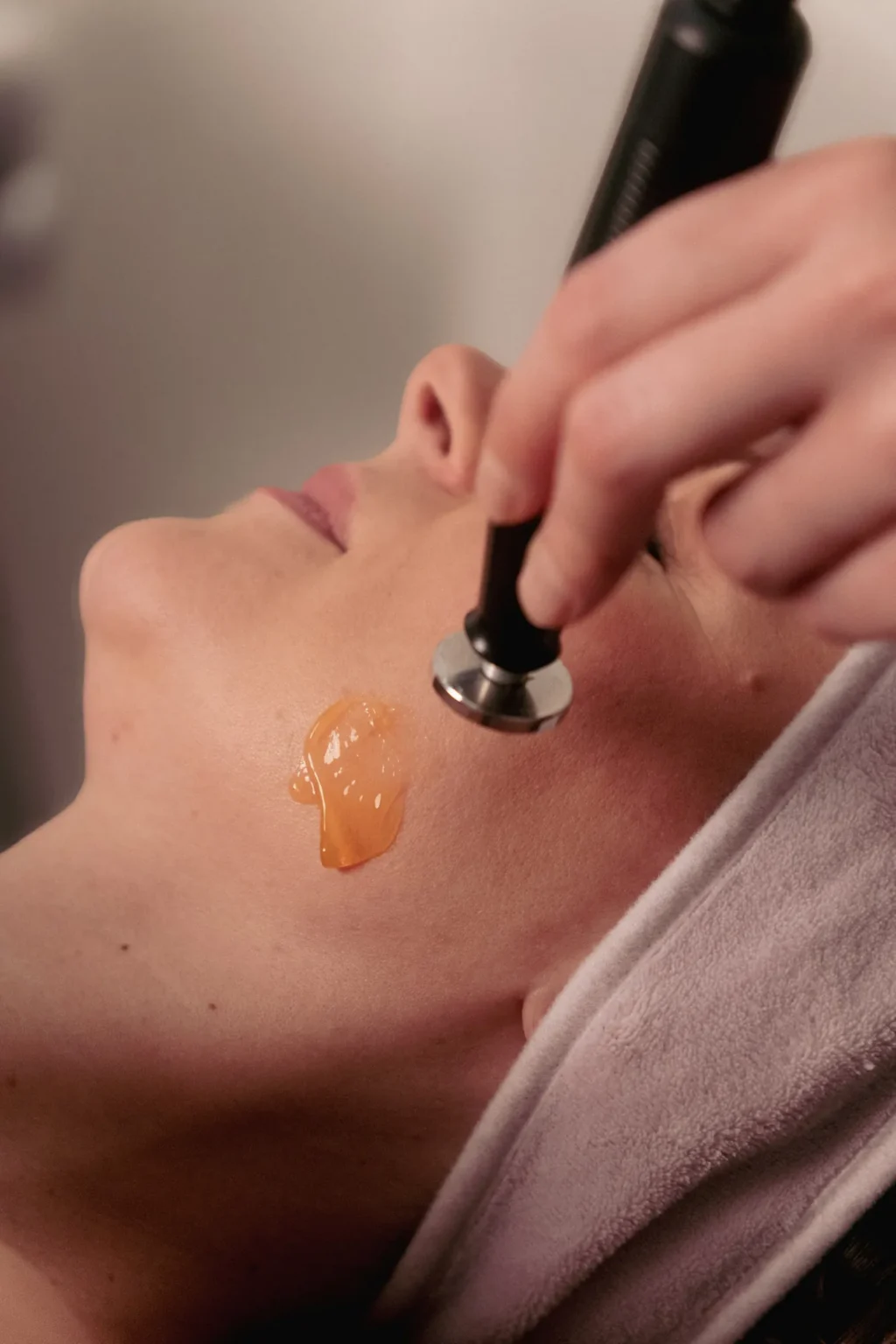 Environ gezichtsbehandeling bij Clé de Beauté in Brugge